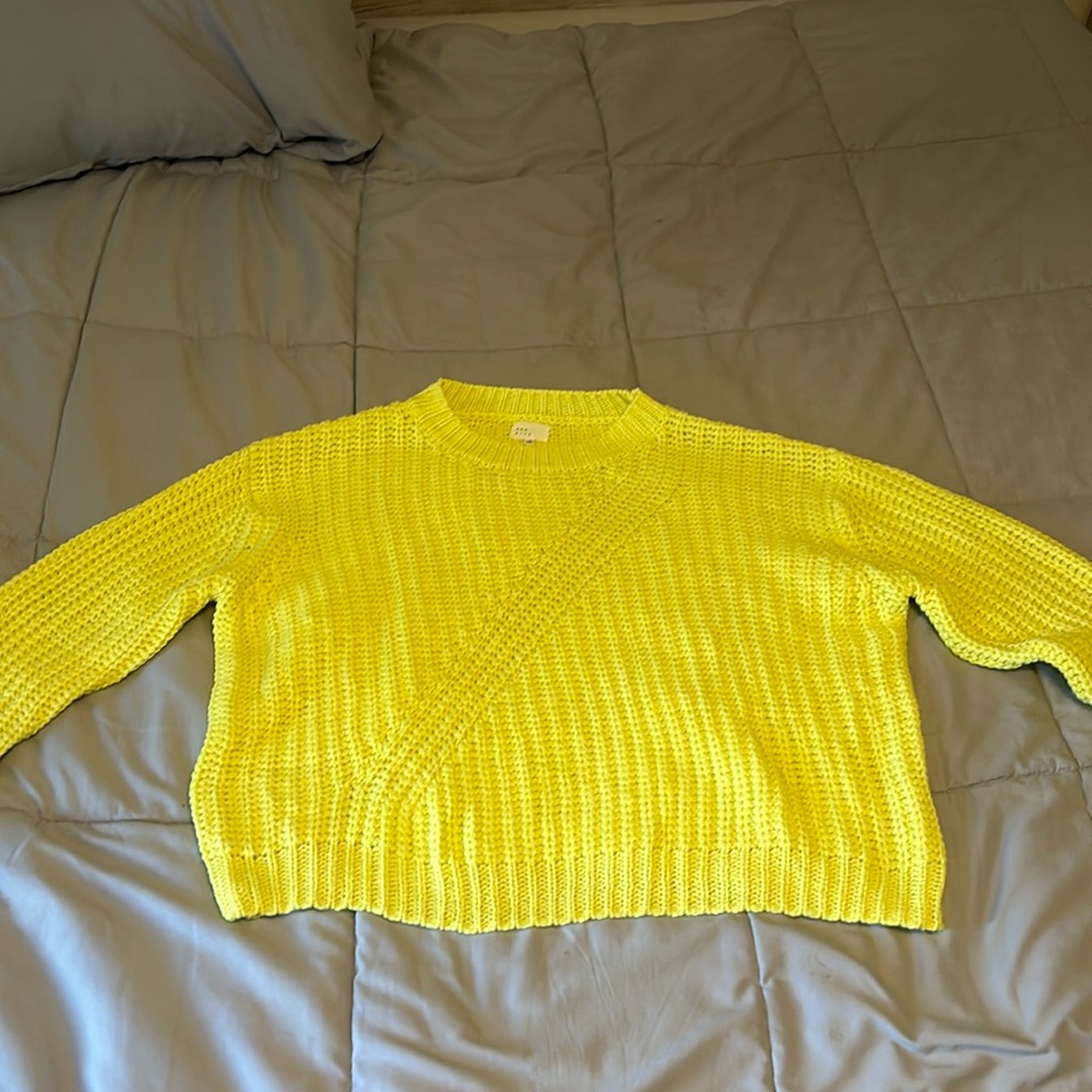 Yellow sweater